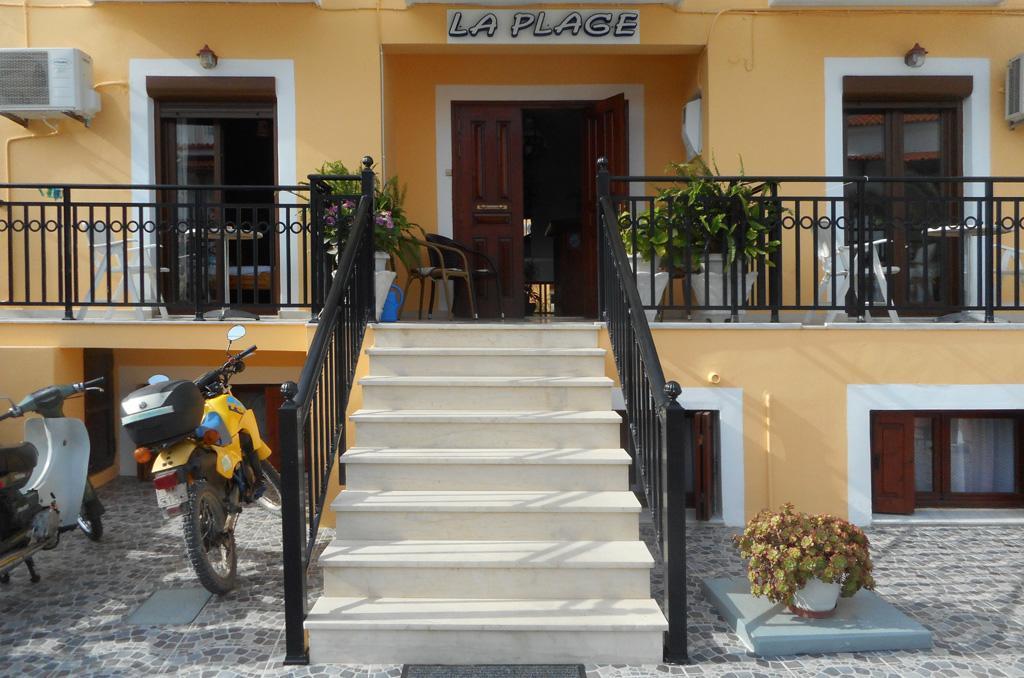 La Plage Hotel Kokkari Exterior foto